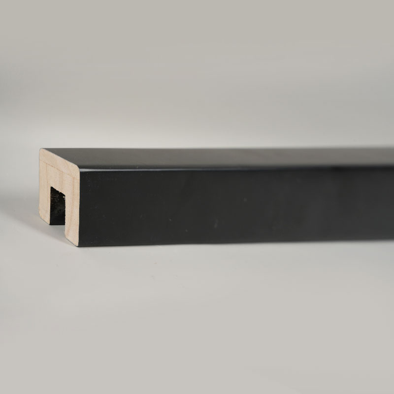 Trappehåndtak i massivt tre (grunnet og malt med sparkel)-München 1 1/6' x 1 1/6'