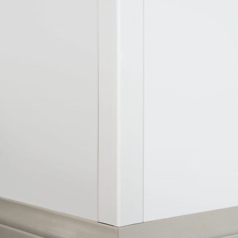 Massivt tre rett vinkel (90°) overgangslist (fyllgrunnet+ maling) – hvit 1 1/2' x 1 1/2'