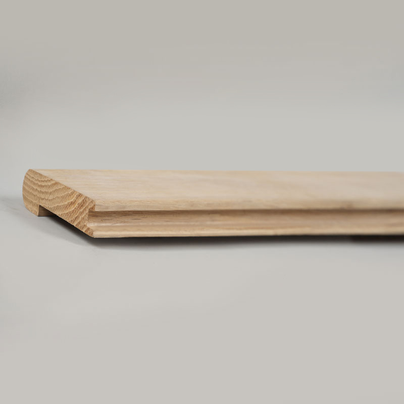 Hvit eik Helt stykke tømmerstokker trappenese (maling uferdig) – Eik naturlig farge –3/5'x2 15/16'