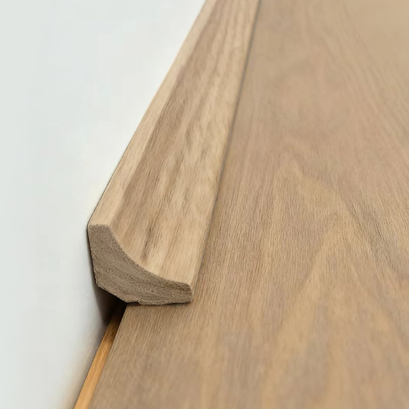 Massivt tre innvendig hjørnelist/Scotia-list (omviklet med rød eikfiner + maling) - Eik farge 3/5' x 3/5'